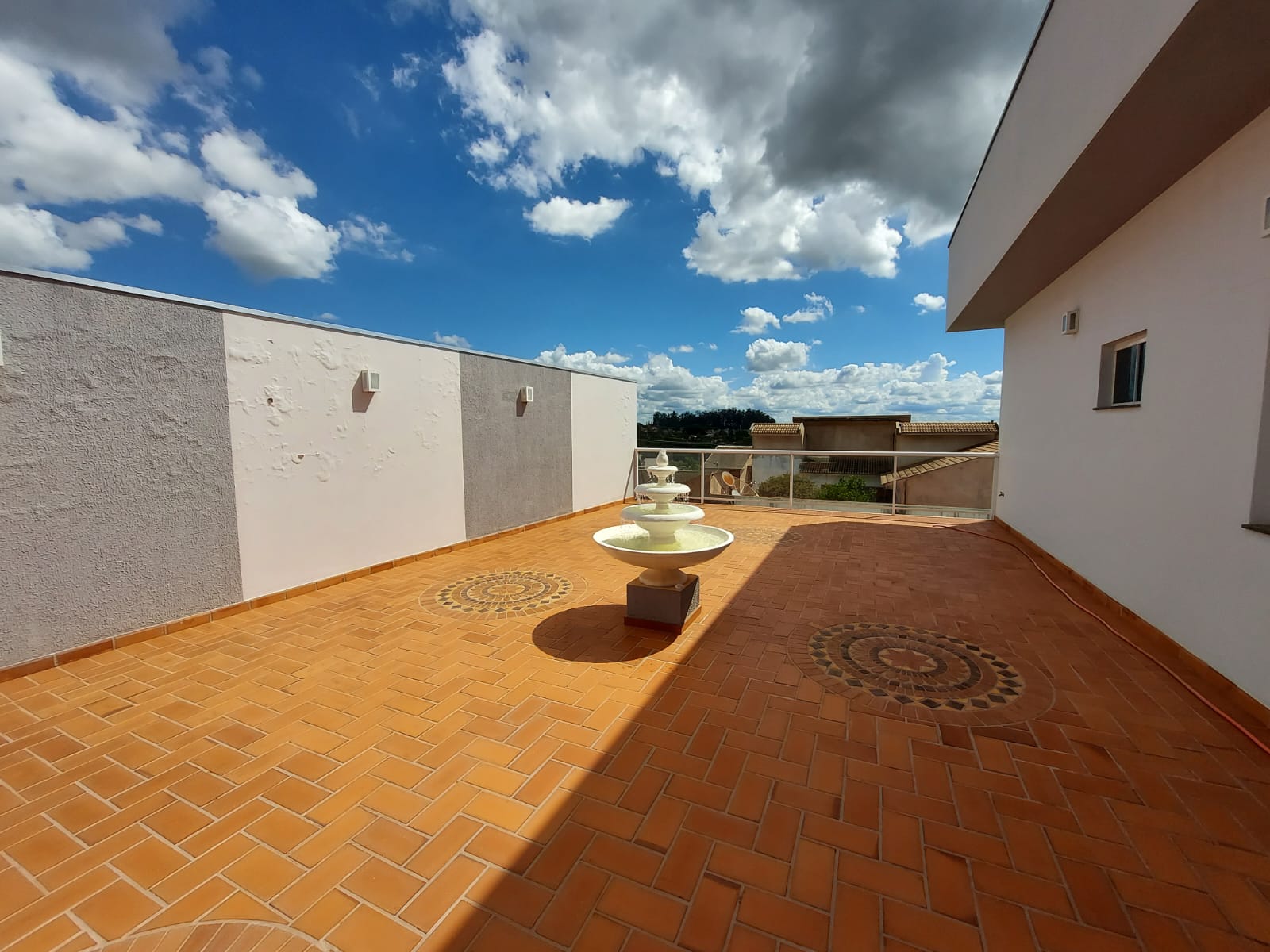 WhatsApp Image 2023-12-11 at 16.22.02 (2).jpeg